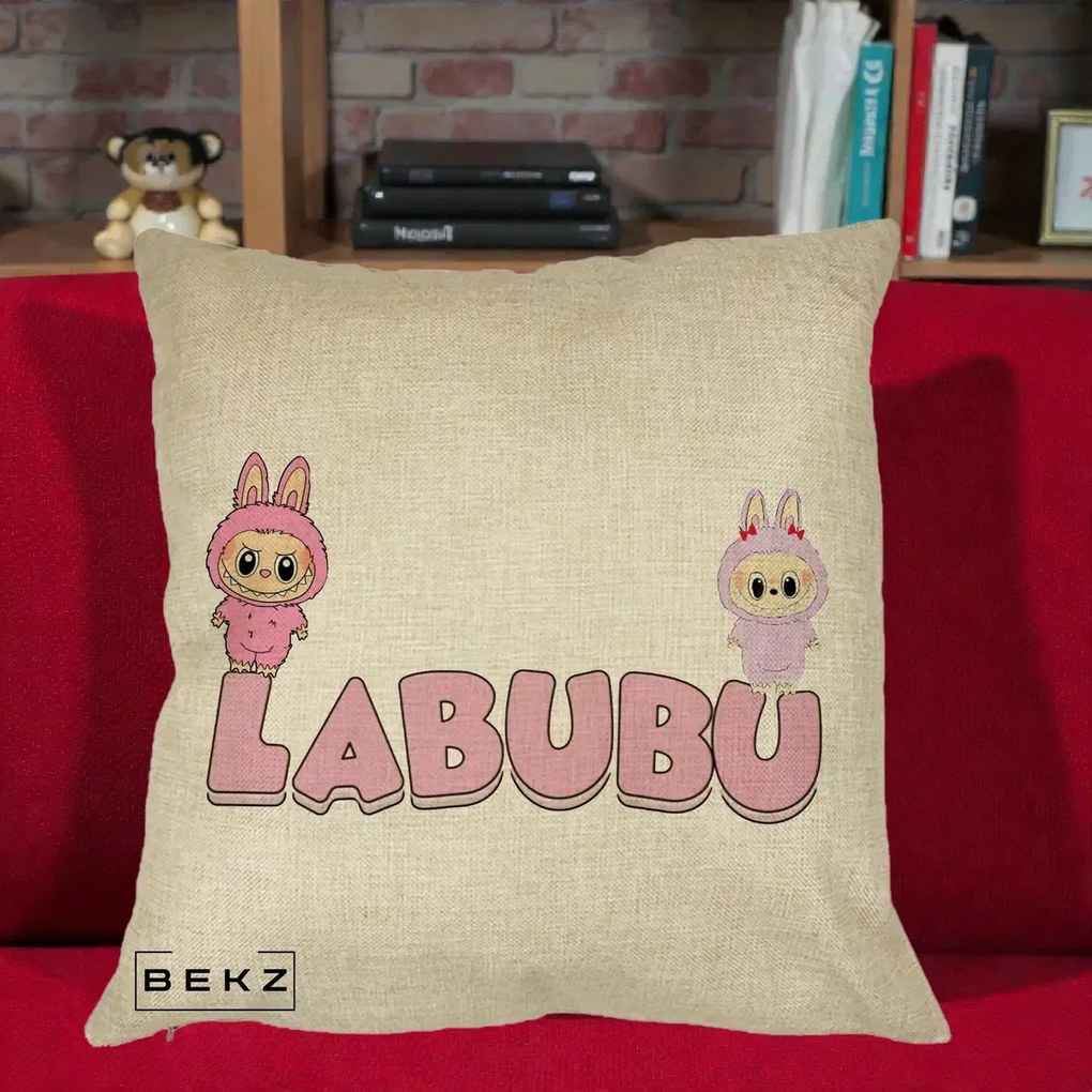 Perna Personalizata Labubu Duo Roz-Lila cu Text, 40x40 cm, Crem, Husa Detasabila, Perna Inclusa, BEKZ®