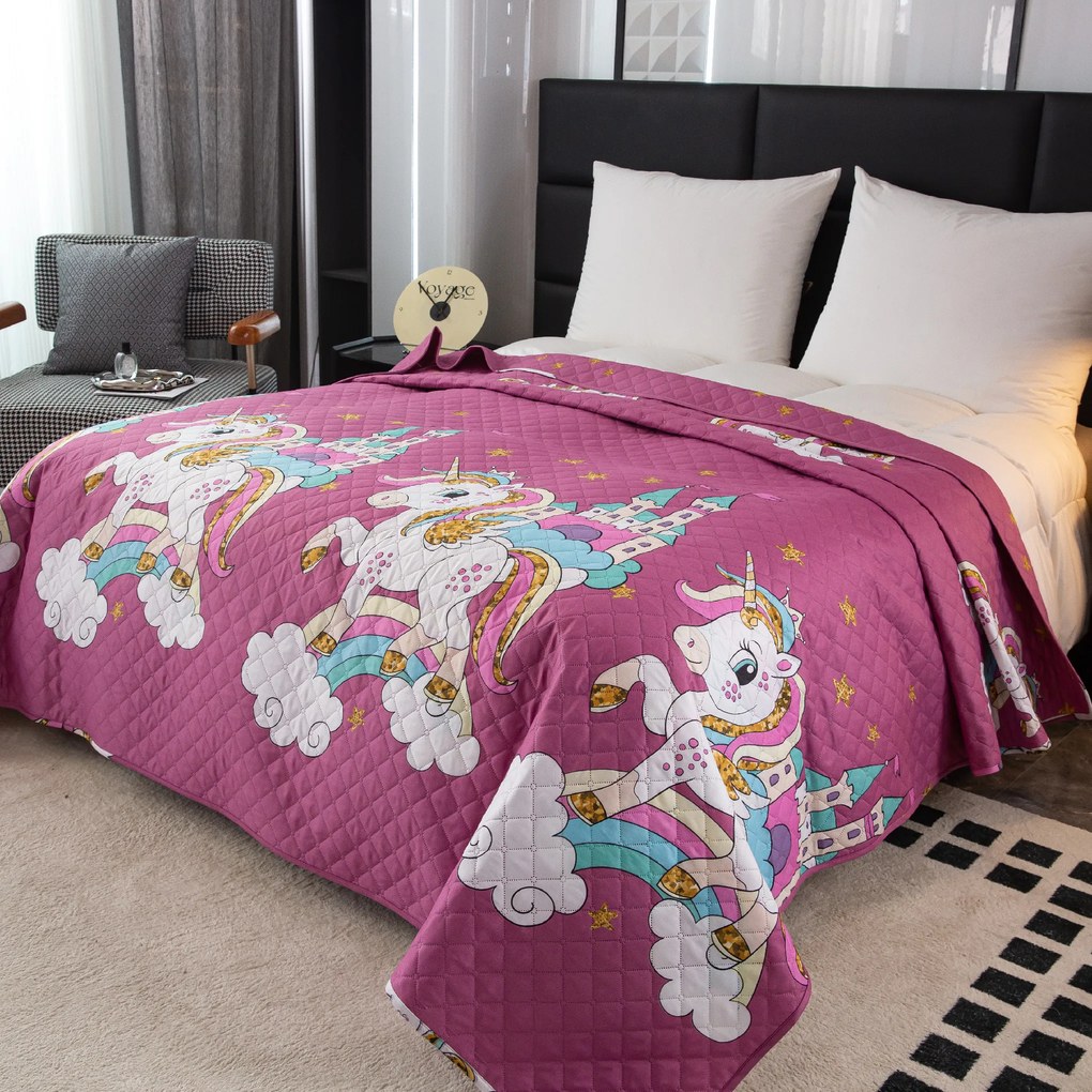 Cuvertura de pat cu model UNICORN violet Dimensiune: 220 x 240 cm