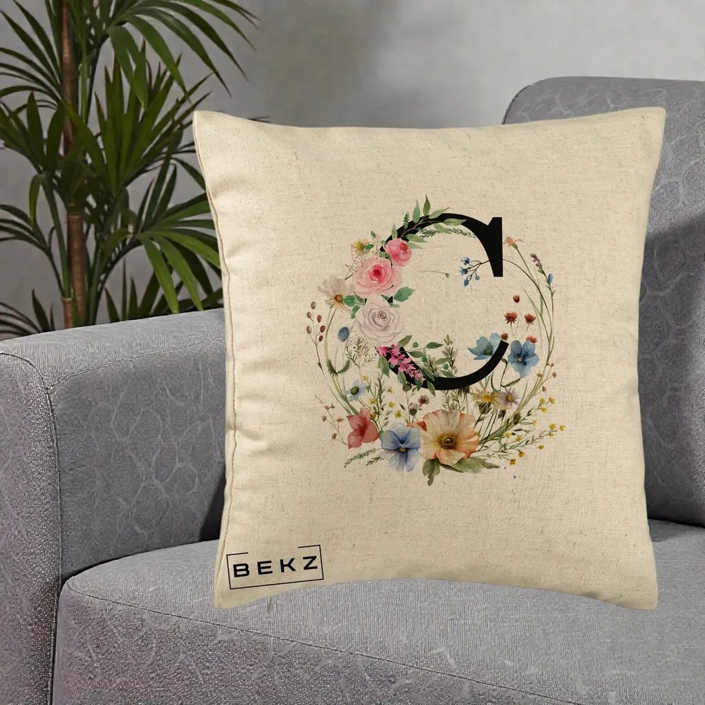 Cadou Personalizat - Perna Personalizata Monogram Litera C cu Flori Acuarela, 40x40 cm, Bej, Husa Detasabila, Perna Inclusa, BEKZ®