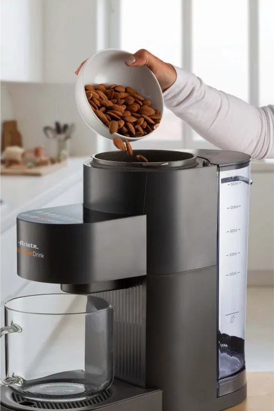 Aparat pentru prepararea laptelui vegetal Ariete My Veggie Drink 0650/00, 1200 W, 1,5 litri, Autocuratare, Timer, Negru