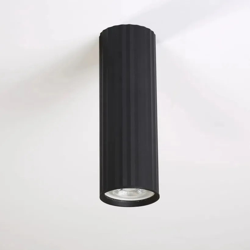 Spot aplicat din aluminiu canelat Anna negru