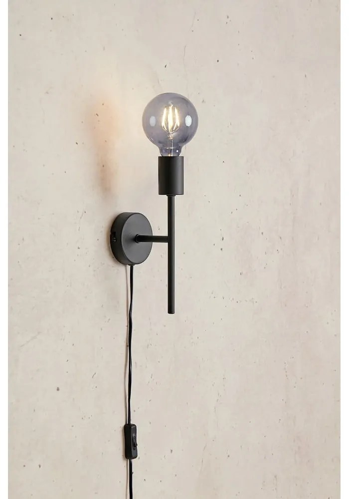 Aplică de perete neagră Cielo – Markslöjd