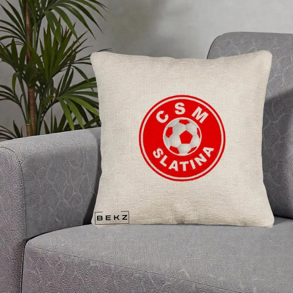 Perna Personalizata CSM Slatina Fotbal, 40x40 cm, Bej Canapea, Husa Detasabila, Perna Inclusa, BEKZ®