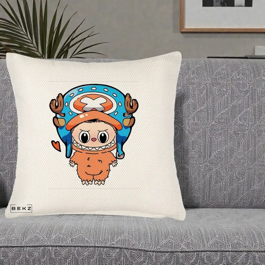 Perna Personalizata Labubu x Tony Tony Chopper, 40x40 cm, Crem Reliefat, Husa Detasabila, Perna Inclusa, BEKZ®