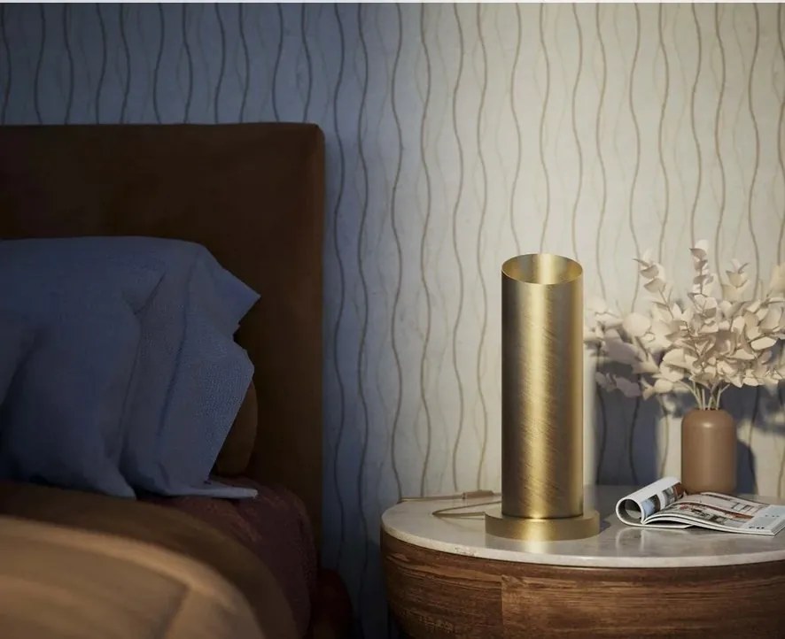 Lampa de masa tubulara din alama personalizabila Venere