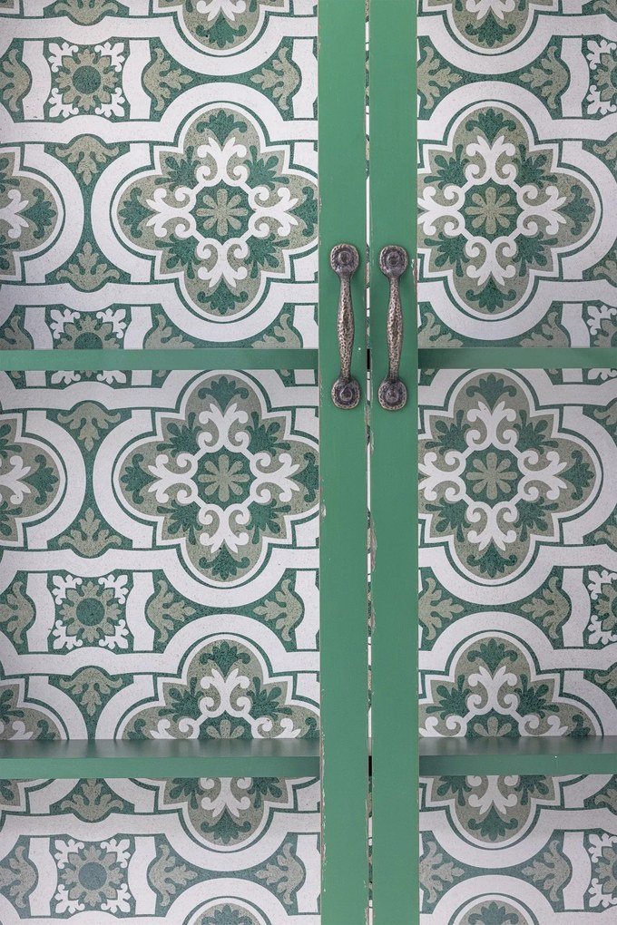 Dulap din lemn masiv verde cu uși vitrate și model floral interior, 81×18×122 cm, „Hazem"