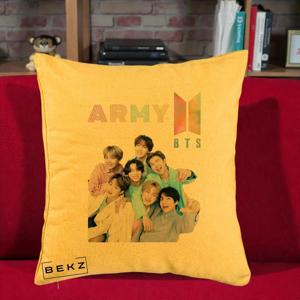 Perna Personalizata K-pop BTS ARMY Fotografie Grup Veseli, 40x40 cm, Galben, Husa Detasabila, Perna Inclusa, BEKZ®