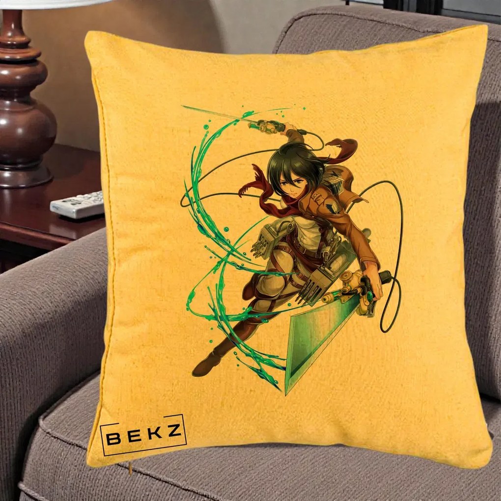 Perna Personalizata Attack on Titan Mikasa Ackerman Lupta, 40x40 cm, Galben, Husa Detasabila, Perna Inclusa, BEKZ®