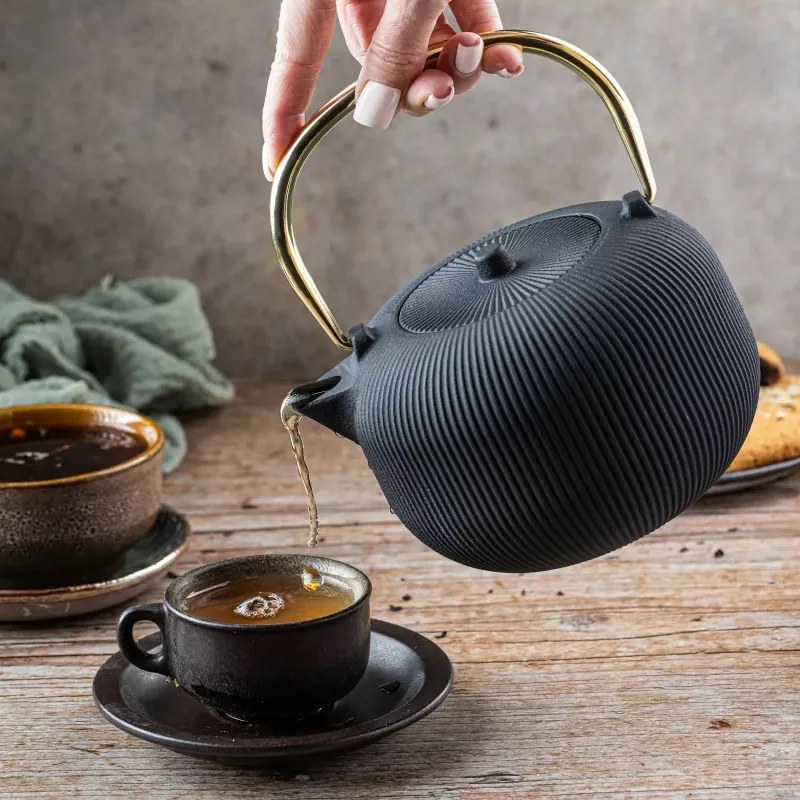 Ceainic din fonta cu infuzor Kinghoff KH 1931, 1 l, Fonta, Interior emailat, Negru