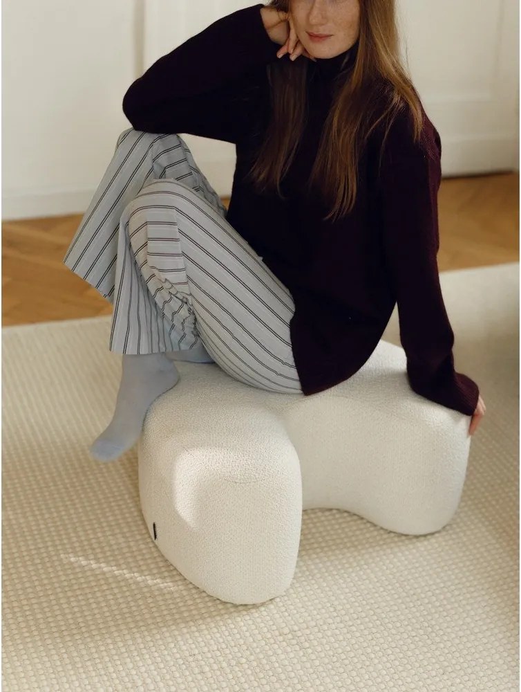 Puf bej cu tapițerie din țesătură bouclé Ü – noo.ma