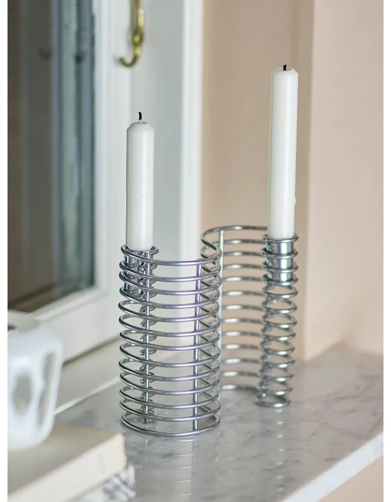 Sfeșnic din metal Wavela – Bloomingville