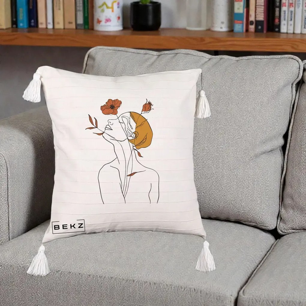 Perna Decorativa Portret Feminin Mac Privire Inalta, 40x40 cm, Bej cu Franjuri, Husa Detasabila, Perna Inclusa, BEKZ®