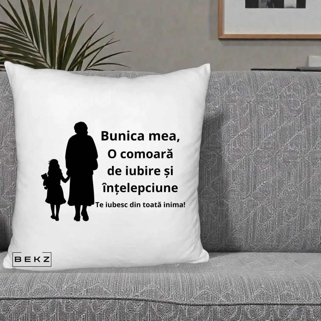Cadou pentru Bunica - Perna Personalizata Bunica Mea Comoara Iubire Intelepciune Silueta, 40x40 cm, Alb Pufos, Husa Detasabila, Perna Inclusa, BEKZ®