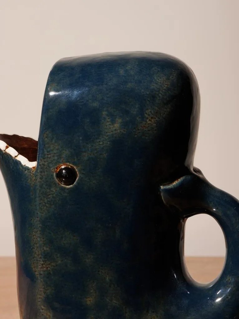 Carafa din ceramica, model balena, Tryphon