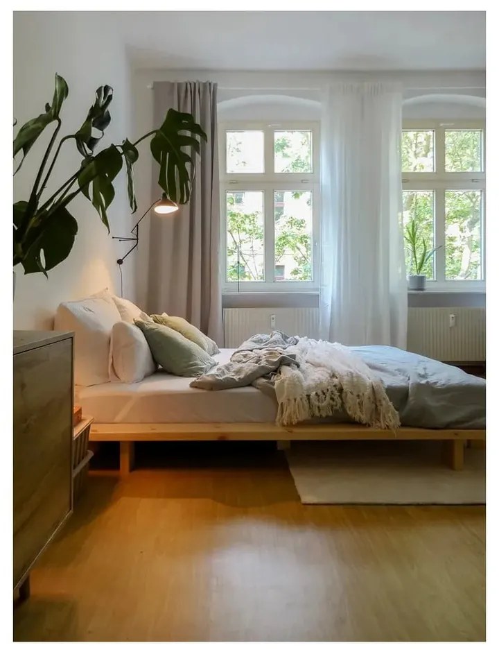 Pat matrimonial în culoare naturală din lemn de pin cu somieră 180x200 cm Japan – Karup Design