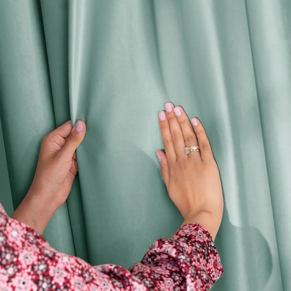 Draperie verde-deschis dimout (semi-opacă) din catifea 140x245 cm Pleat – Restilo