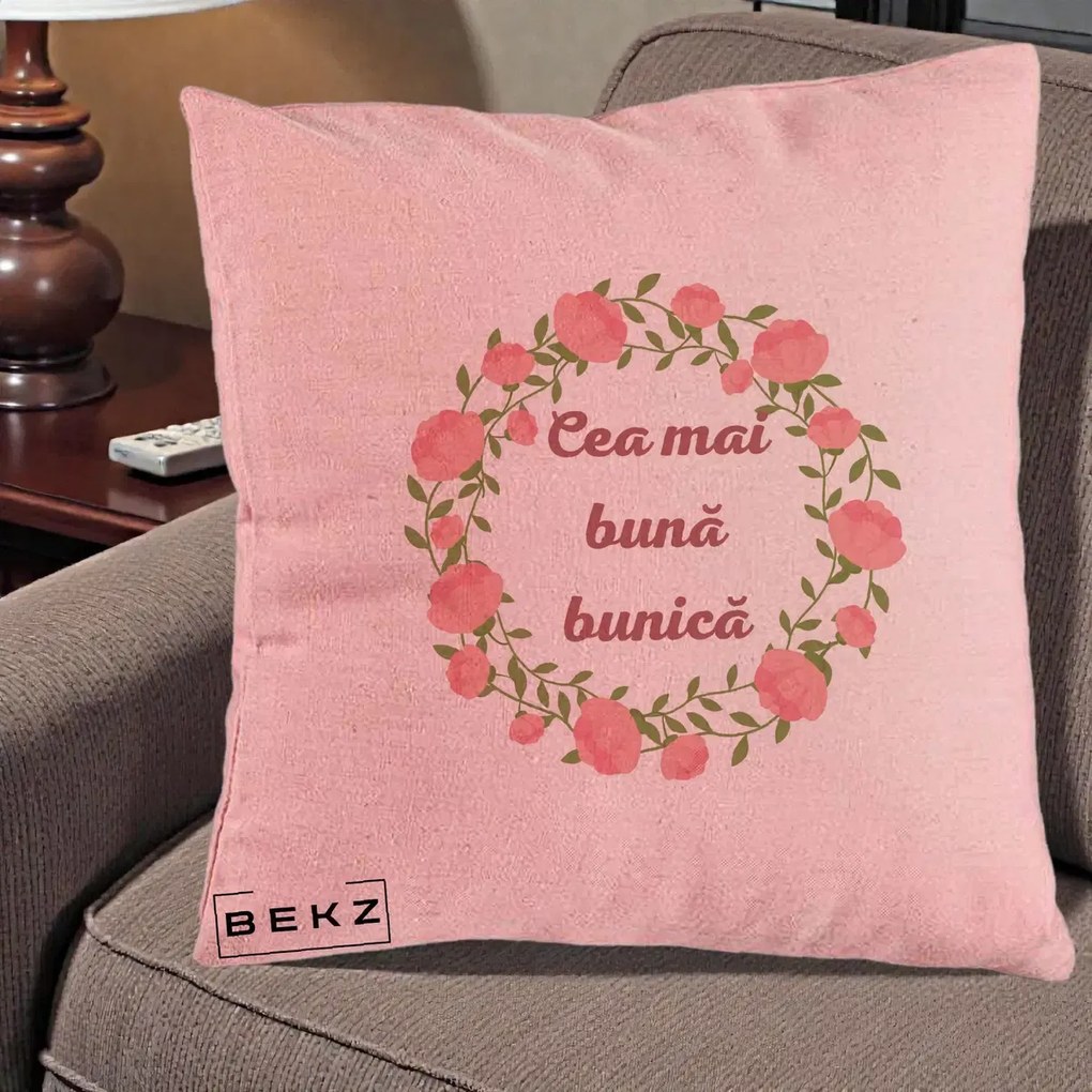 Cadou pentru Bunica - Perna Personalizata Cea Mai Buna Bunica Coronita Trandafiri Roz Clasic, 40x40 cm, Roz, Husa Detasabila, Perna Inclusa, BEKZ®