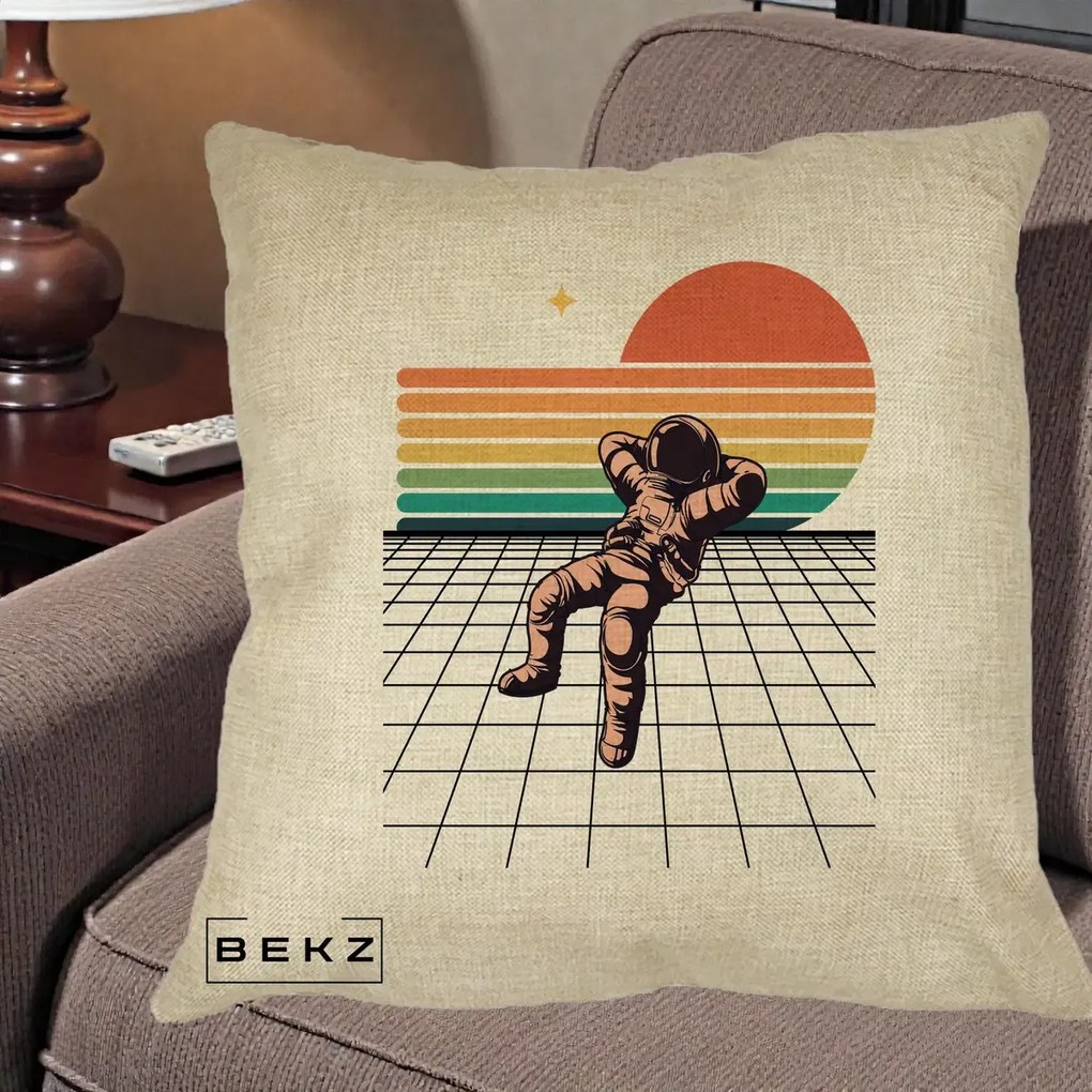 Perna Decorativa Astronaut Retro Space, 40x40 cm, Crem, Husa Detasabila, Perna Inclusa, BEKZ®