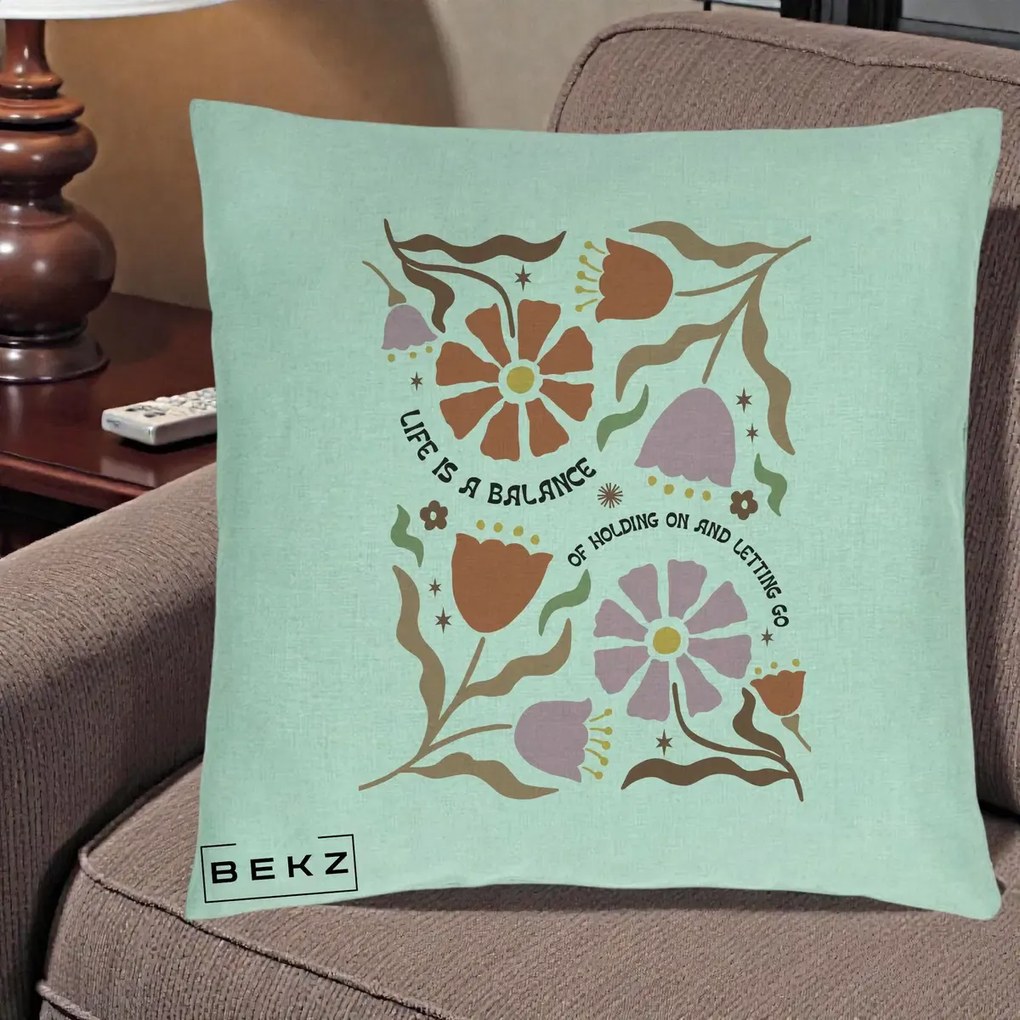 Perna Decorativa Life is a Balance Floral, 40x40 cm, Verde Menta, Husa Detasabila, Perna Inclusa, BEKZ®