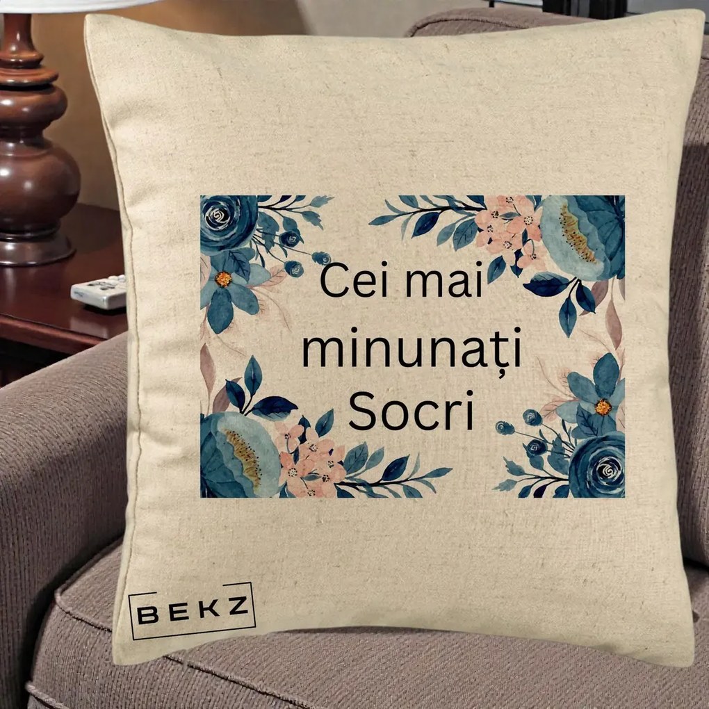 Cadou pentru Socri - Perna Personalizata Cei mai Minunati Socri cu Flori Albastre si Roz, 40x40 cm, Bej, Husa Detasabila, Perna Inclusa, BEKZ®