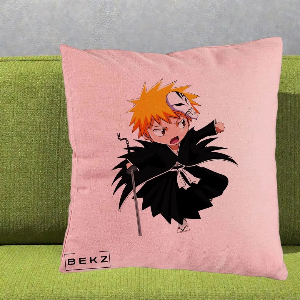Perna Personalizata Bleach Ichigo Chibi cu Masca, 40x40 cm, Roz, Husa Detasabila, Perna Inclusa, BEKZ®