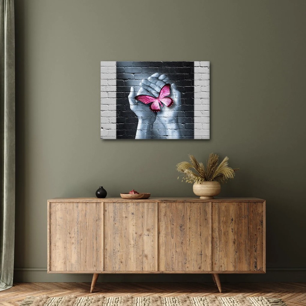 Tablou - Fluture roz în perete (70x50 cm)