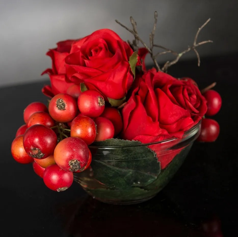Aranjament floral mic decor festiv design LUX ETERNITY RED FRUIT BOUQUET 1142314.30
