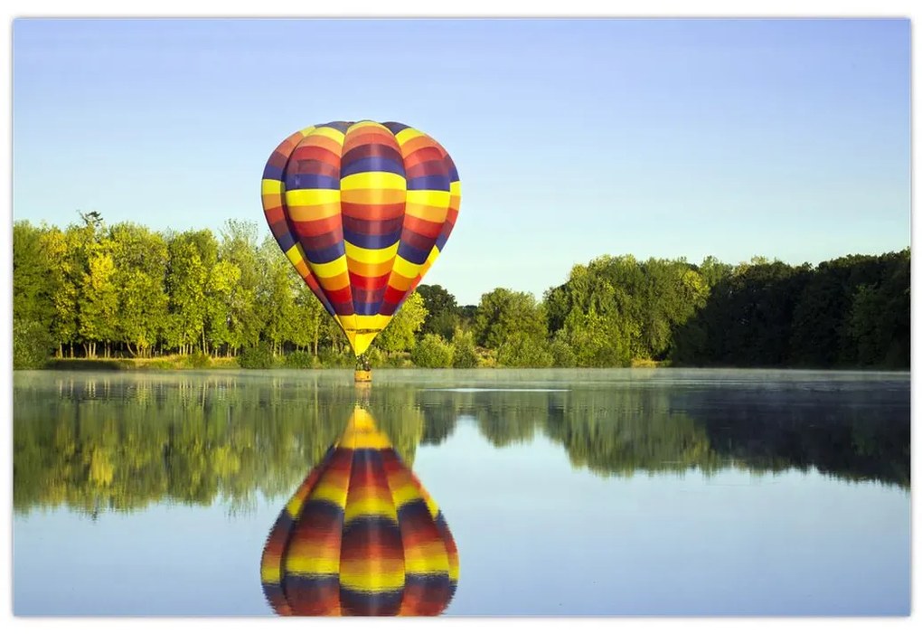 Tablou cu balon cu aer cald pe un lac (90x60 cm)