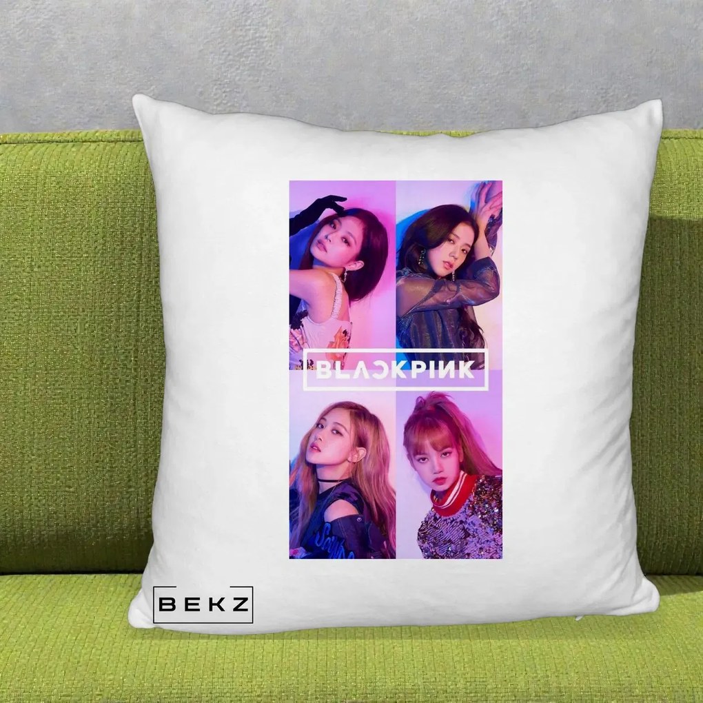 Perna Personalizata K-pop BLACKPINK Poster Colaj 4 Membre Violet Roz, 40x40 cm, Alb Pufos, Husa Detasabila, Perna Inclusa, BEKZ®