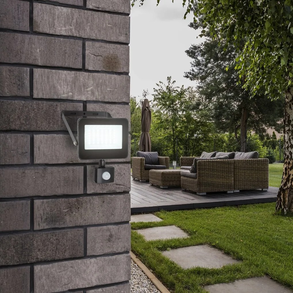Proiector cu reflector LED de exterior cu senzor de miscare IP44 Flood 30W