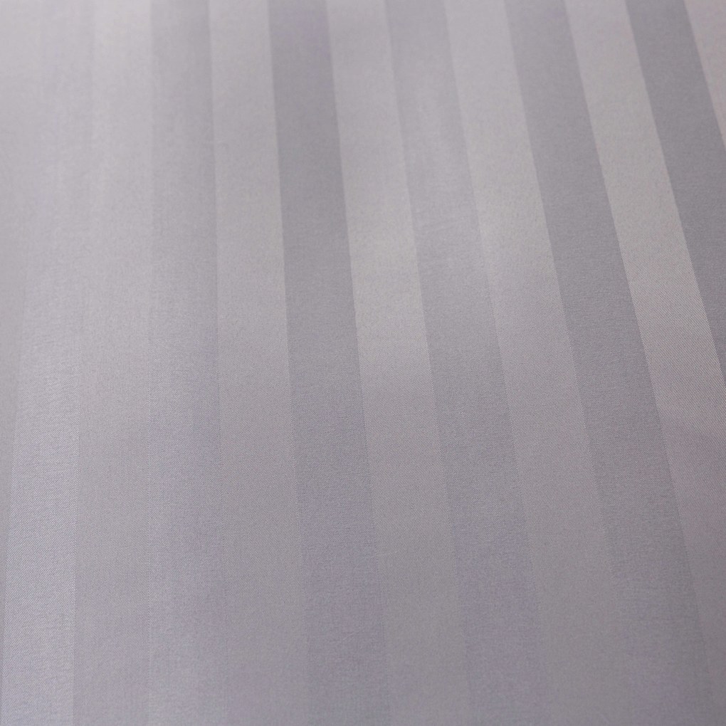 Lenjerie de pat hoteliera din microfibra JASMINE gri deschis - dunga 2 cm, buzunar hotelier Dimensiune lenjerie de pat: 70 x 90 cm | 140 x 220 cm
