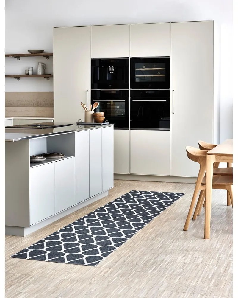 Covor tip traversă pentru interior și exterior gri închis 70x200 cm Otis Granit – Pappelina