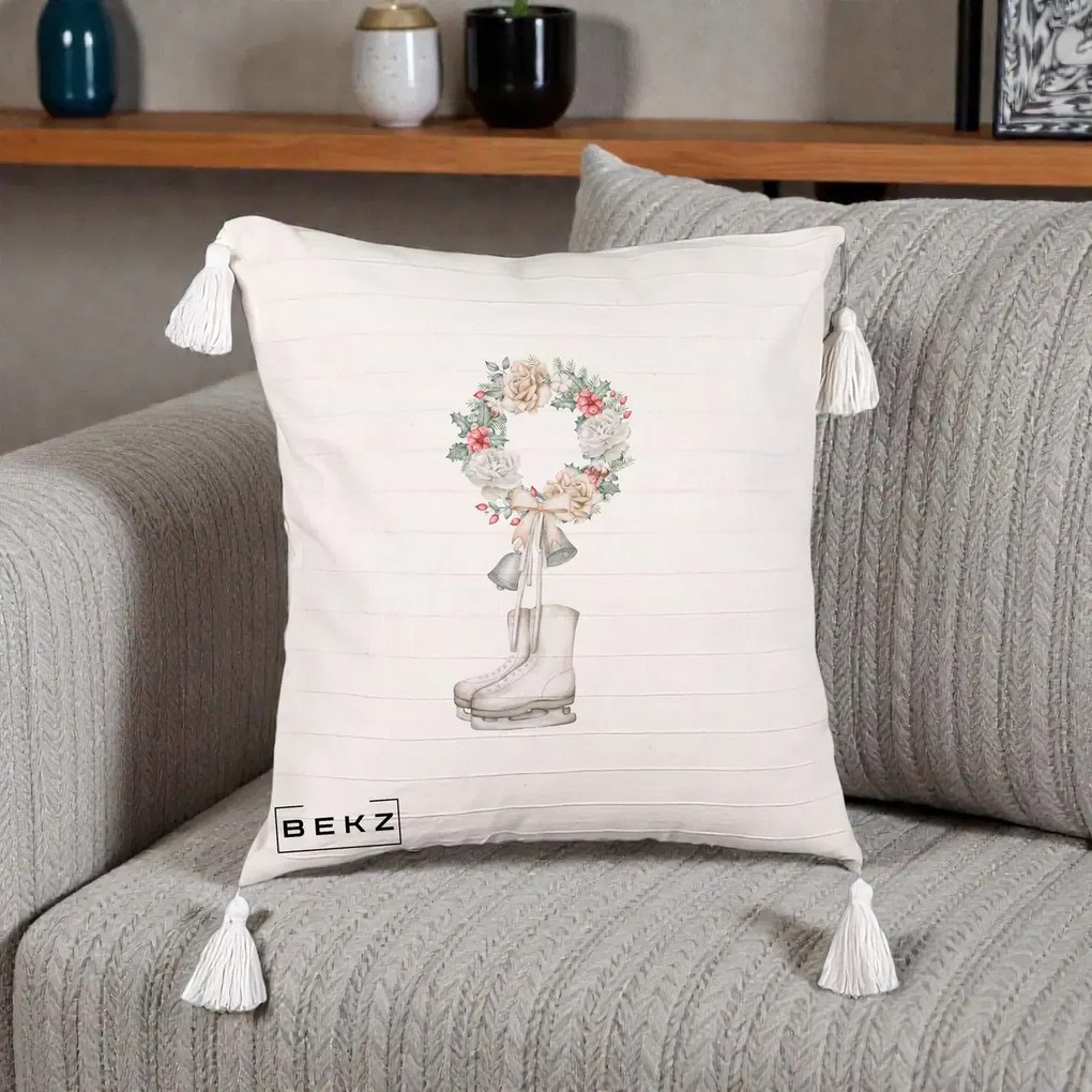 Perna Decorativa Patine cu Coroana Florala de Craciun, 40x40 cm, Bej cu Franjuri, Husa Detasabila, Perna Inclusa, BEKZ®