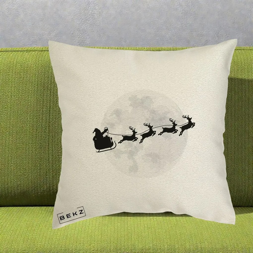 Perna Decorativa Mos Craciun Sanie Luna, 40x40 cm, Ecru, Husa Detasabila, Perna Inclusa, BEKZ®