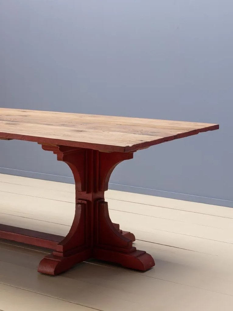 Masă de dining din lemn reciclat, cu blat patinat natur și bază sculptată roșu cărămiziu, finisaj vintage, 240×100×76 cm, „Redwood"