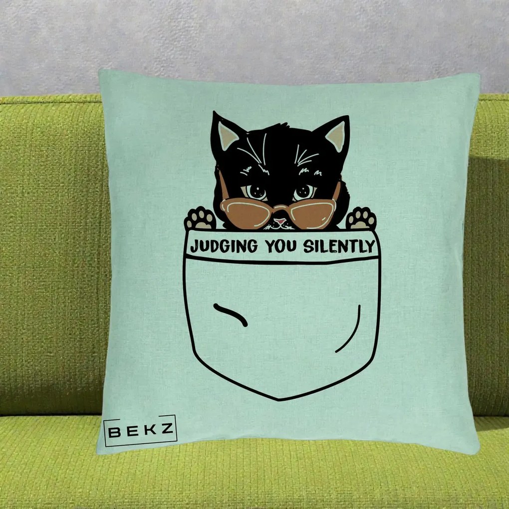 Perna Decorativa Judging You Silently Pisica Buzunar, 40x40 cm, Verde Menta, Husa Detasabila, Perna Inclusa, BEKZ®