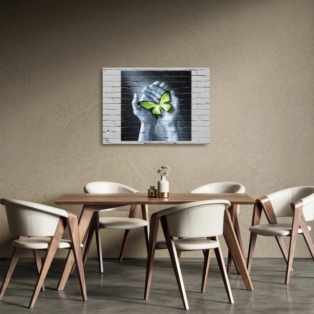 Tablou pe sticlă - Fluture verde în perete (70x50 cm)