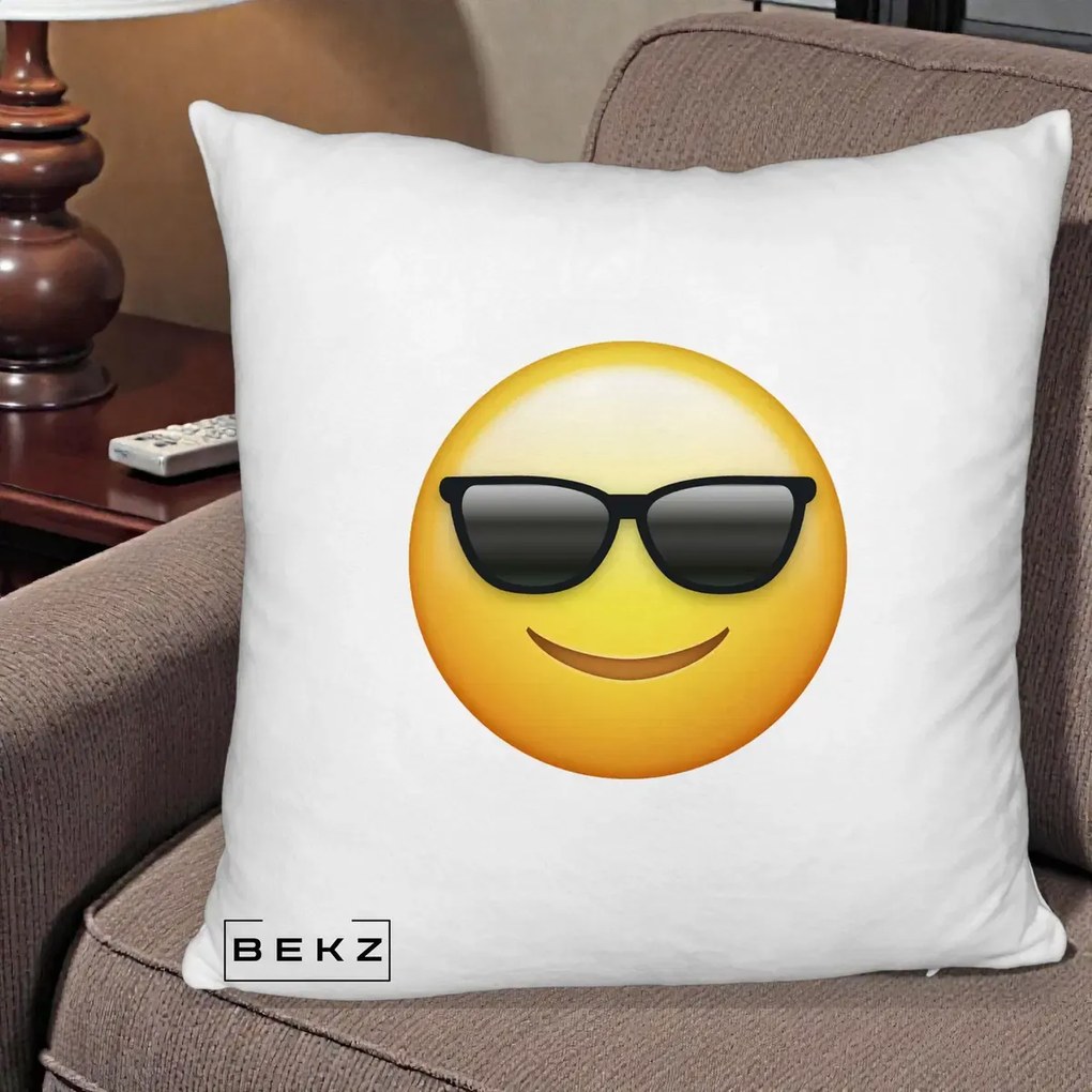 Perna Decorativa Emoji Cool Ochelari, 40x40 cm, Alb Pufos, Husa Detasabila, Perna Inclusa, BEKZ®