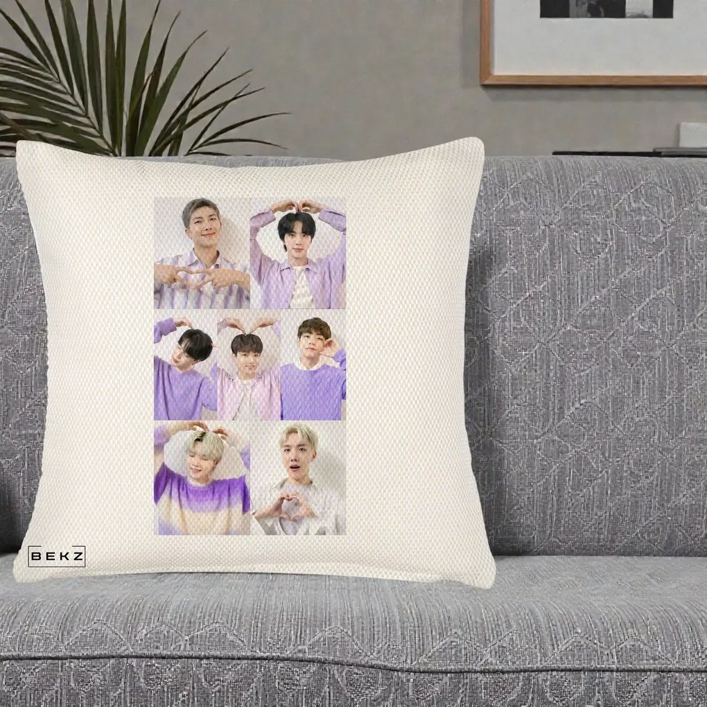 Perna Personalizata K-pop BTS Colaj 7 Portrete cu Inimi Lila, 40x40 cm, Crem Reliefat, Husa Detasabila, Perna Inclusa, BEKZ®