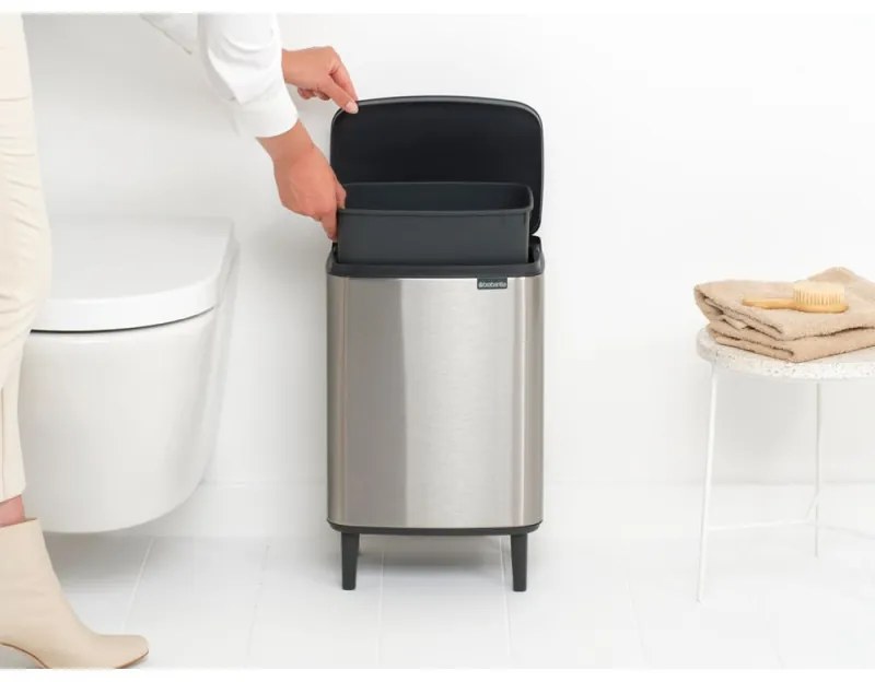Cos de gunoi Brabantia Bo Small Hi 1006650, 12 l, Deschidere lina si silentioasa, Baza antiderapanta, Rezistent la amprente, Inox