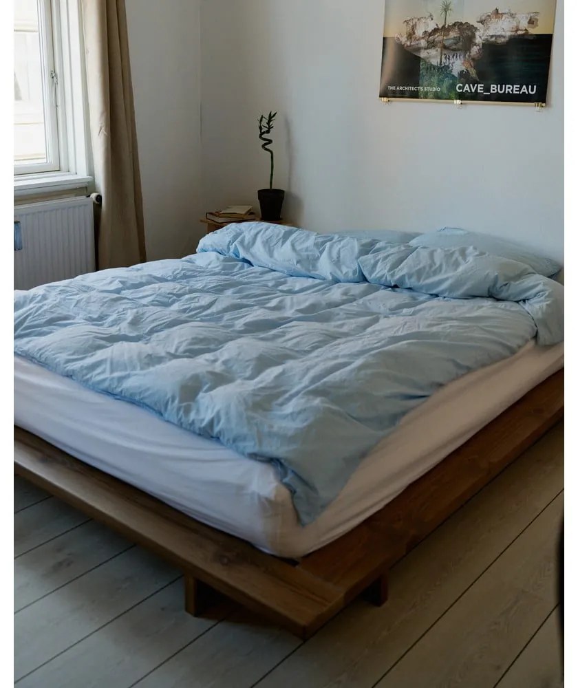 Pat matrimonial maro din lemn masiv de pin cu somieră 140x200 cm Japan – Karup Design