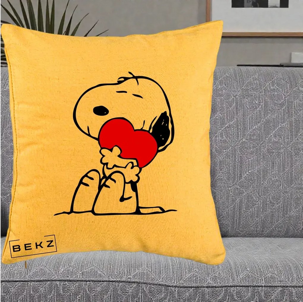 Perna Personalizata Snoopy cu Inima, 40x40 cm, Galben, Husa Detasabila, Perna Inclusa, BEKZ®