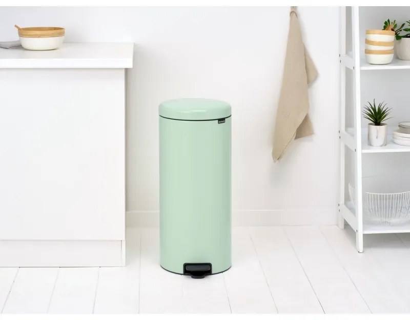 Cos de gunoi cu pedala Brabantia NewIcon 1008851, 30 L, Inchidere usoara, Baza antiderapanta, Verde deschis