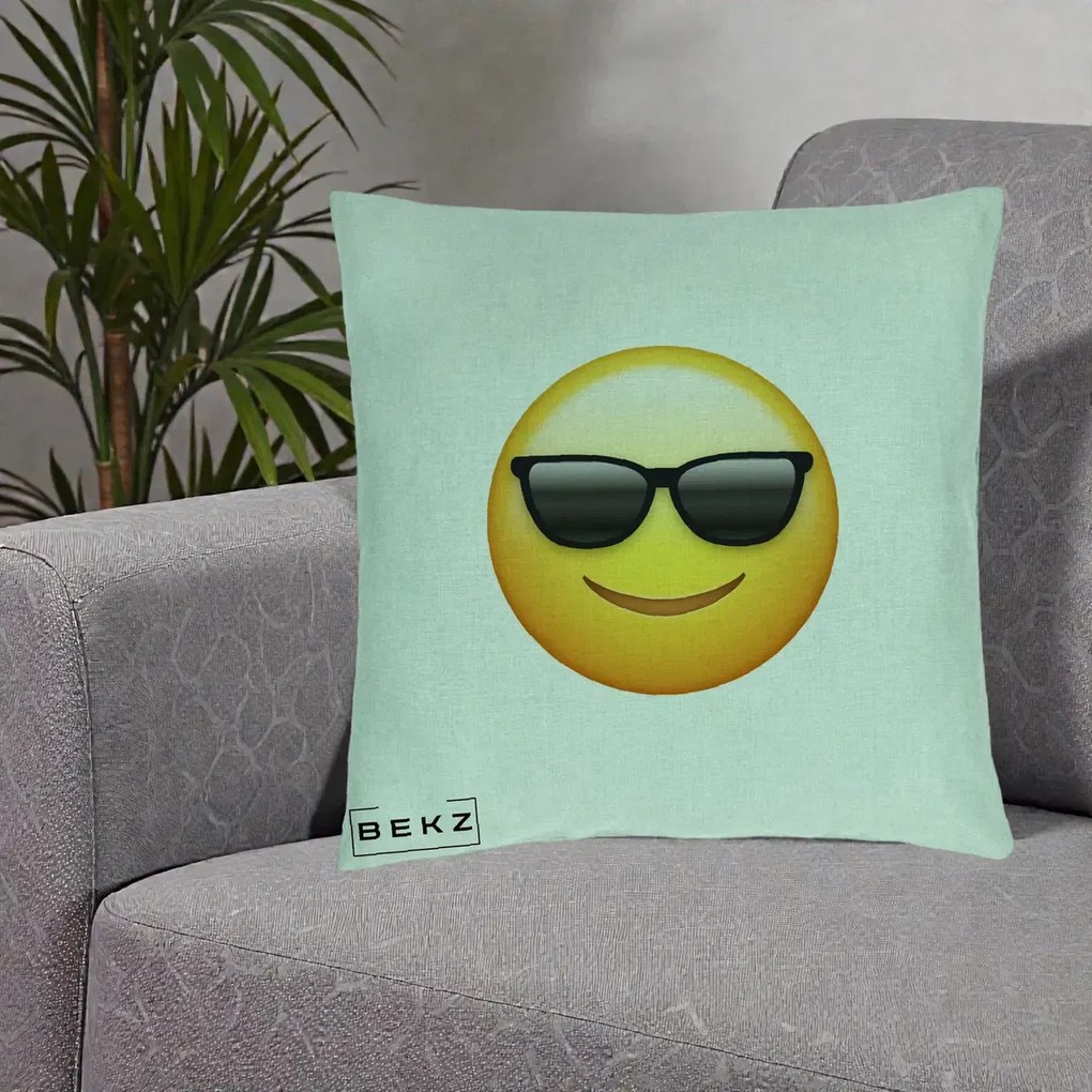 Perna Decorativa Emoji Cool Ochelari, 40x40 cm, Verde Menta, Husa Detasabila, Perna Inclusa, BEKZ®