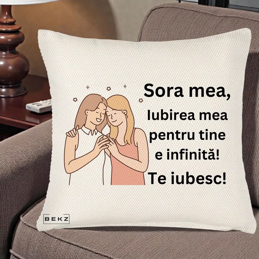 Cadou pentru Sora - Perna Personalizata Sora Mea Te Iubesc Imbratisare cu Sclipiri, 40x40 cm, Crem Reliefat, Husa Detasabila, Perna Inclusa, BEKZ®