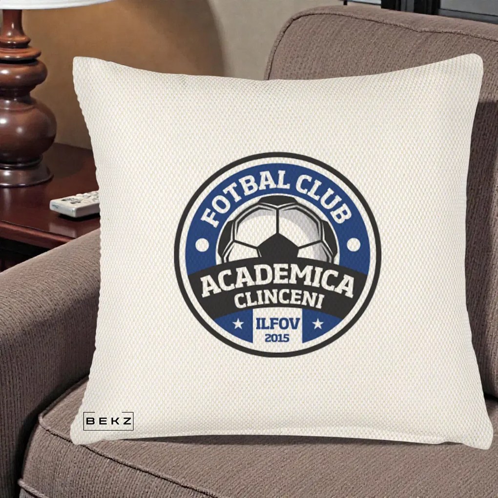 Perna Personalizata Academica Clinceni Fotbal Club, 40x40 cm, Crem Reliefat, Husa Detasabila, Perna Inclusa, BEKZ®