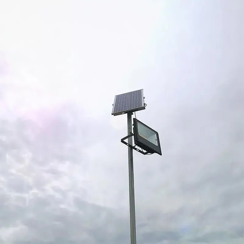 Reflector led 20w 4000k cu incarcare solara