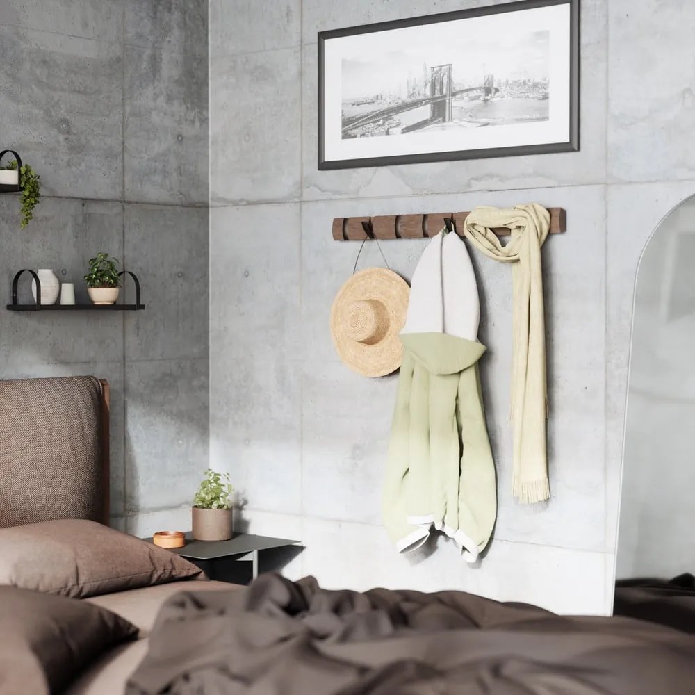 Cuier de perete gri din lemn masiv de plop Flip – Umbra