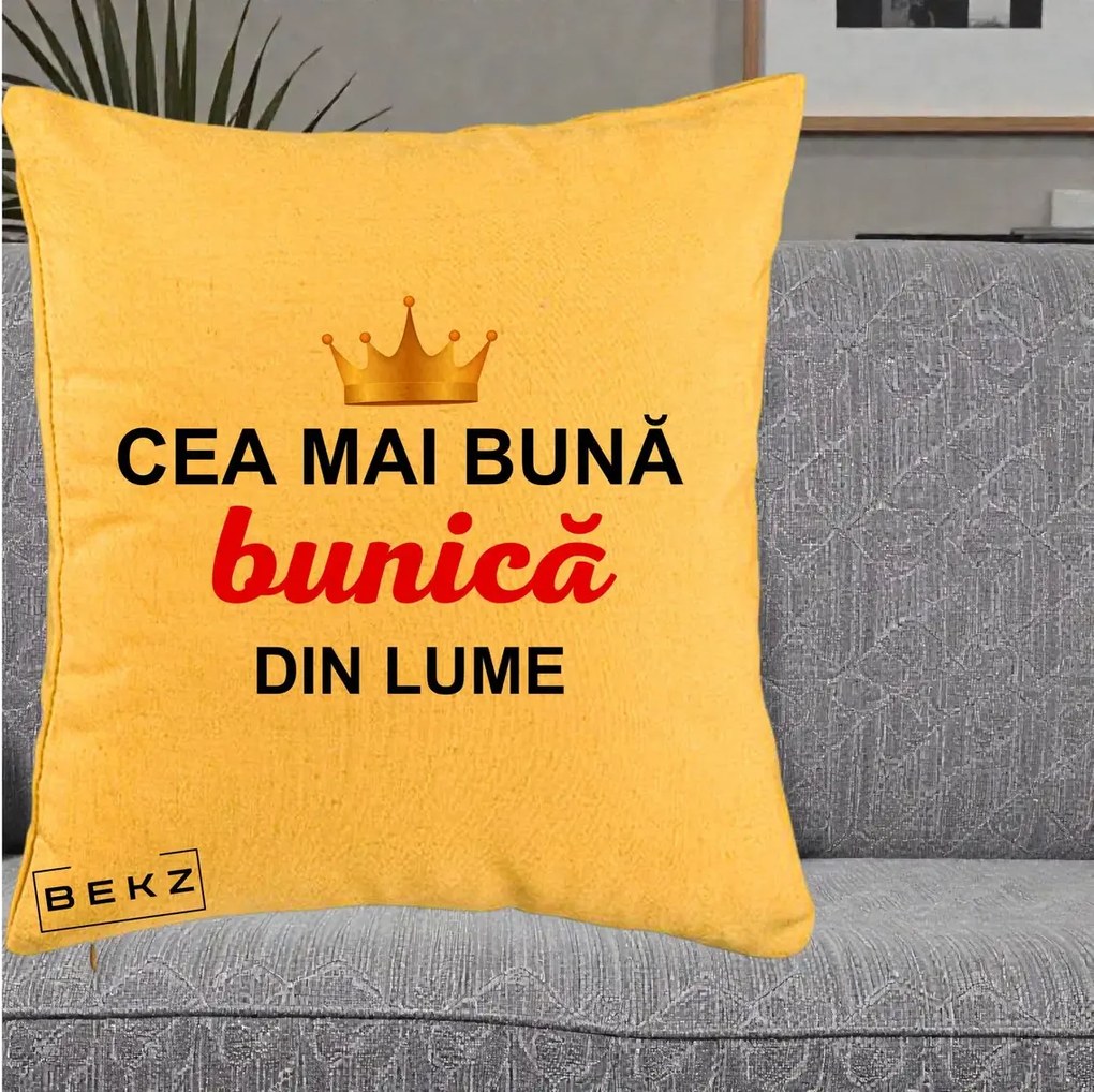 Cadou pentru Bunica - Perna Personalizata Cea Mai Buna Bunica Din Lume Coroana Aurie, 40x40 cm, Galben, Husa Detasabila, Perna Inclusa, BEKZ®