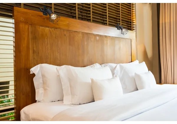 Lampă de perete cu clemă XARA I 1xE14/40W/230V negru Globo 54802SK